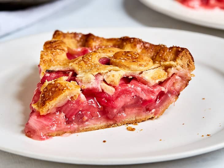 Fresh rhubarb pie